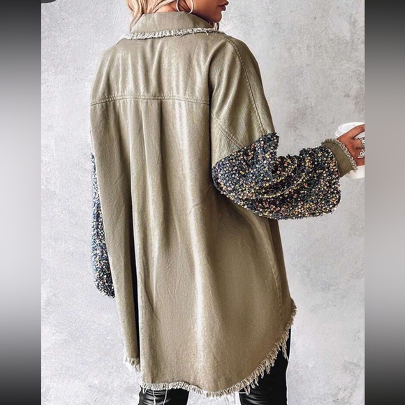 Shacket jacket frayed sequin button down top collar pocket green long sleeve NWT - Picture 3 of 4